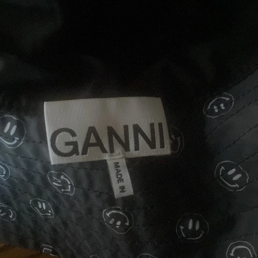 Ganni | Recycled Smiley Face Logo Print Bucket Hat - Picture 15 of 16